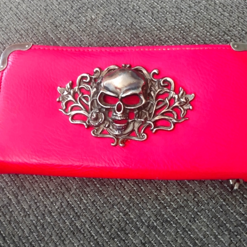 Pink skull wallet